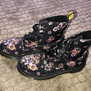 Doc Martens Floral print